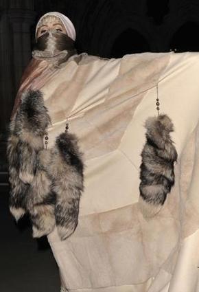  لماذا ارتدت ليدي غاغا البرقع؟